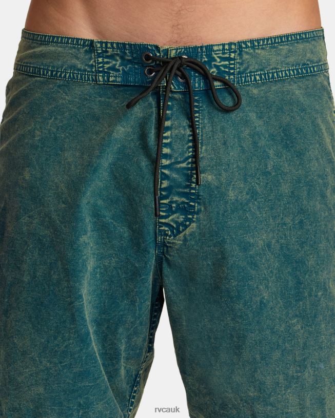 green haze Shockwash Boardshorts17 Unisex L888X77 RVCA Bottoms